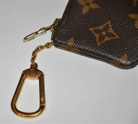 louis vuitton keychain purse.